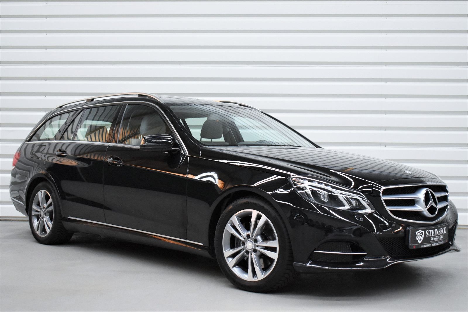 Mercedes E 200 2015, 2.0 benzīns, Automāts, Universāls, Melns — Latvijā