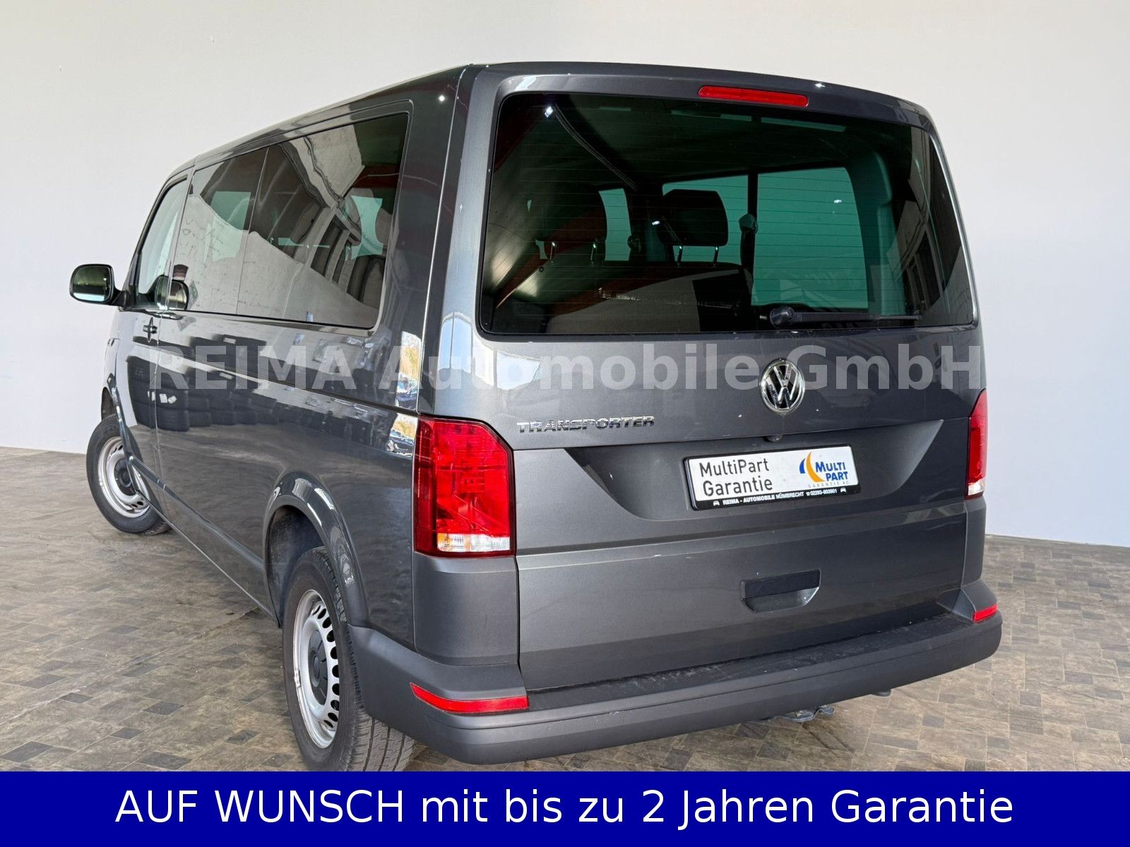 Fahrzeugabbildung Volkswagen T6.1 Bus 2,0 Diesel L 2, 9 Sitzer, Automatik