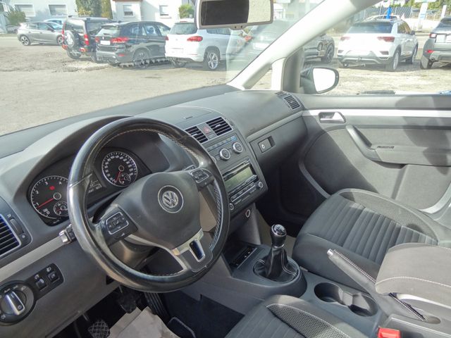 Fahrzeugabbildung Volkswagen Touran Cup/2.Hd/Xenon/StH/Pano/AHK