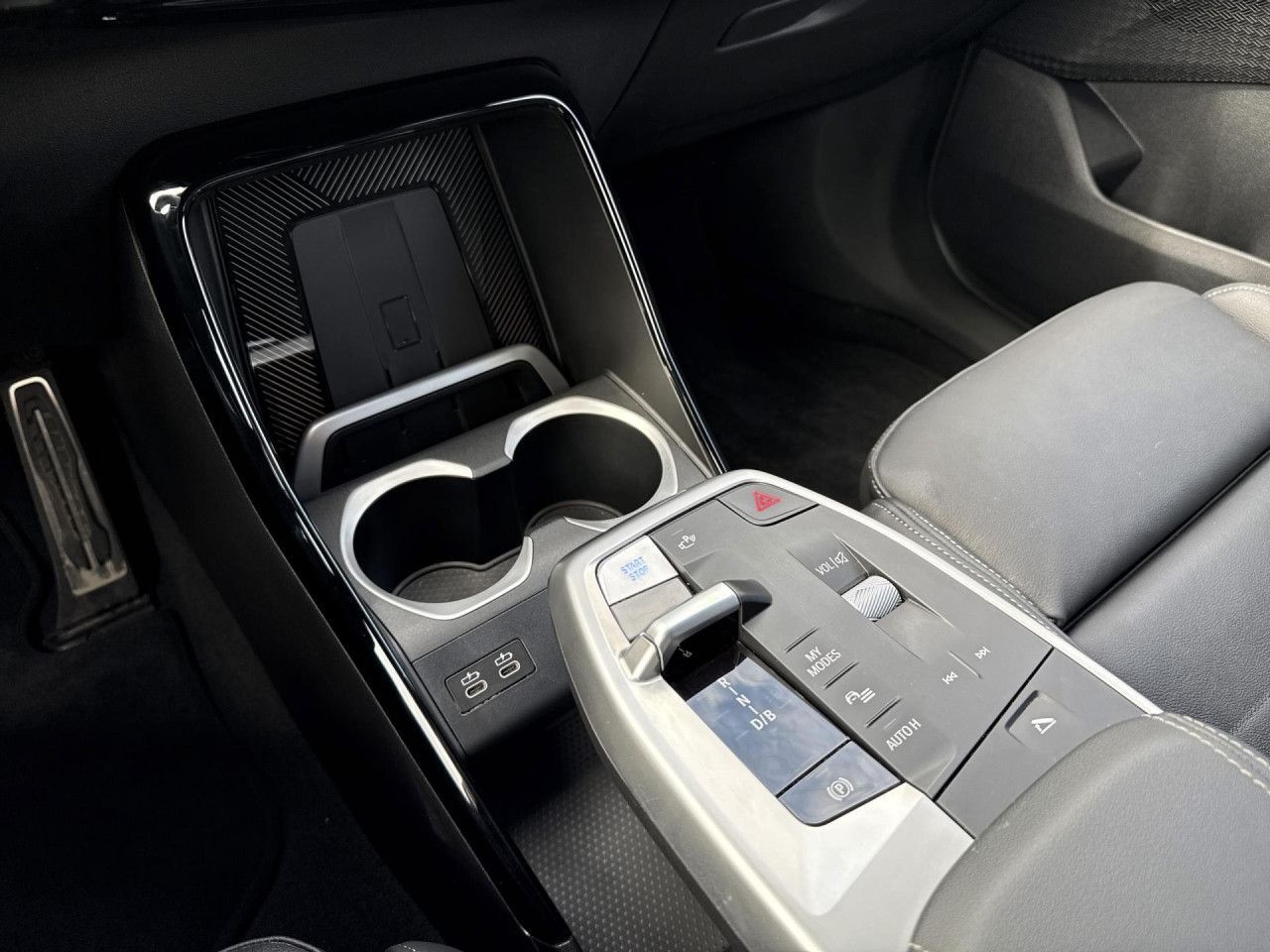 BMW iX2 - Bild 14