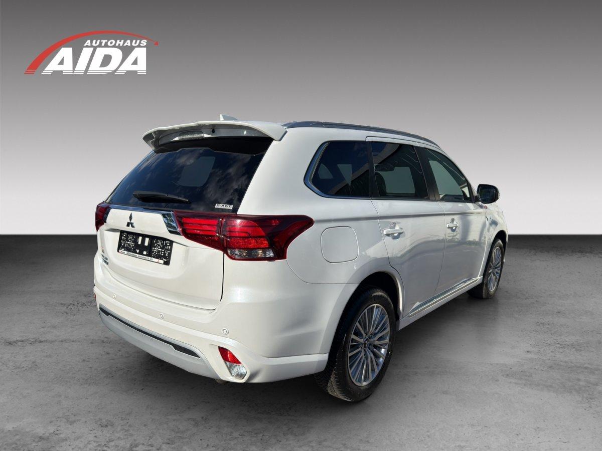 Mitsubishi Outlander 2.4 PHEV TOP 4WD