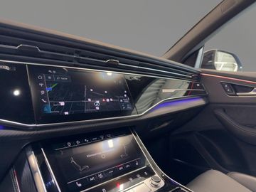 Audi Q8 - 12