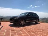 Volkswagen Touareg 4.2 V8 TDI R-Line+*AHK*Pano*360*ACC*LANE - Volkswagen Touareg: La
