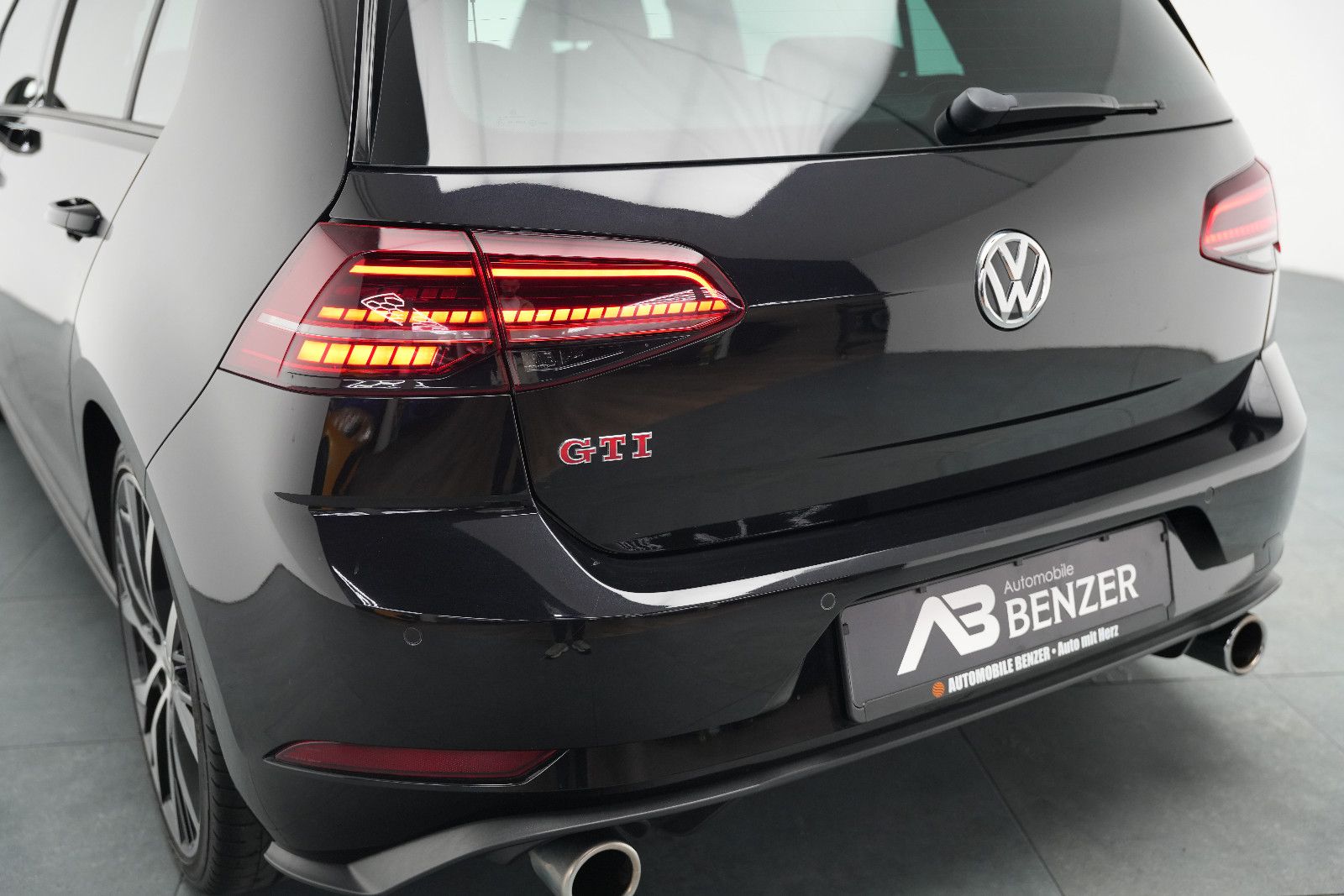 Fahrzeugabbildung Volkswagen Golf VII GTI Performance *Virtual*Automatik*SHZ*