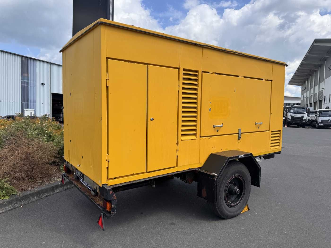 Fahrzeugabbildung Andere Bay Stromaggregat 35kVA 1.967h Deutz