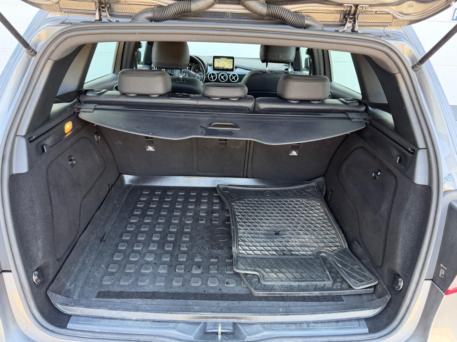 Mercedes-Benz B 180 Sytle 8-fach Bereift*Aut.*Rückfahrkamera*