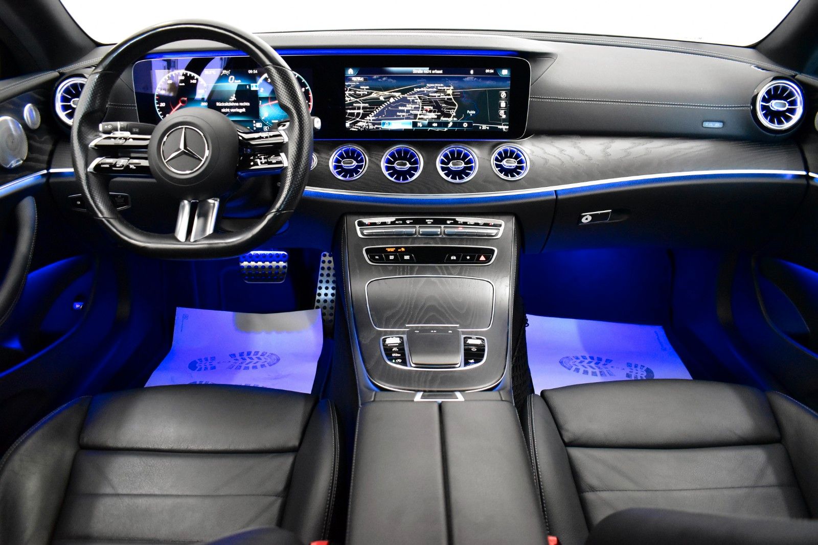 Fahrzeugabbildung Mercedes-Benz E450 4M Coupe AMG Line Leder,Navi,LED,Burmester