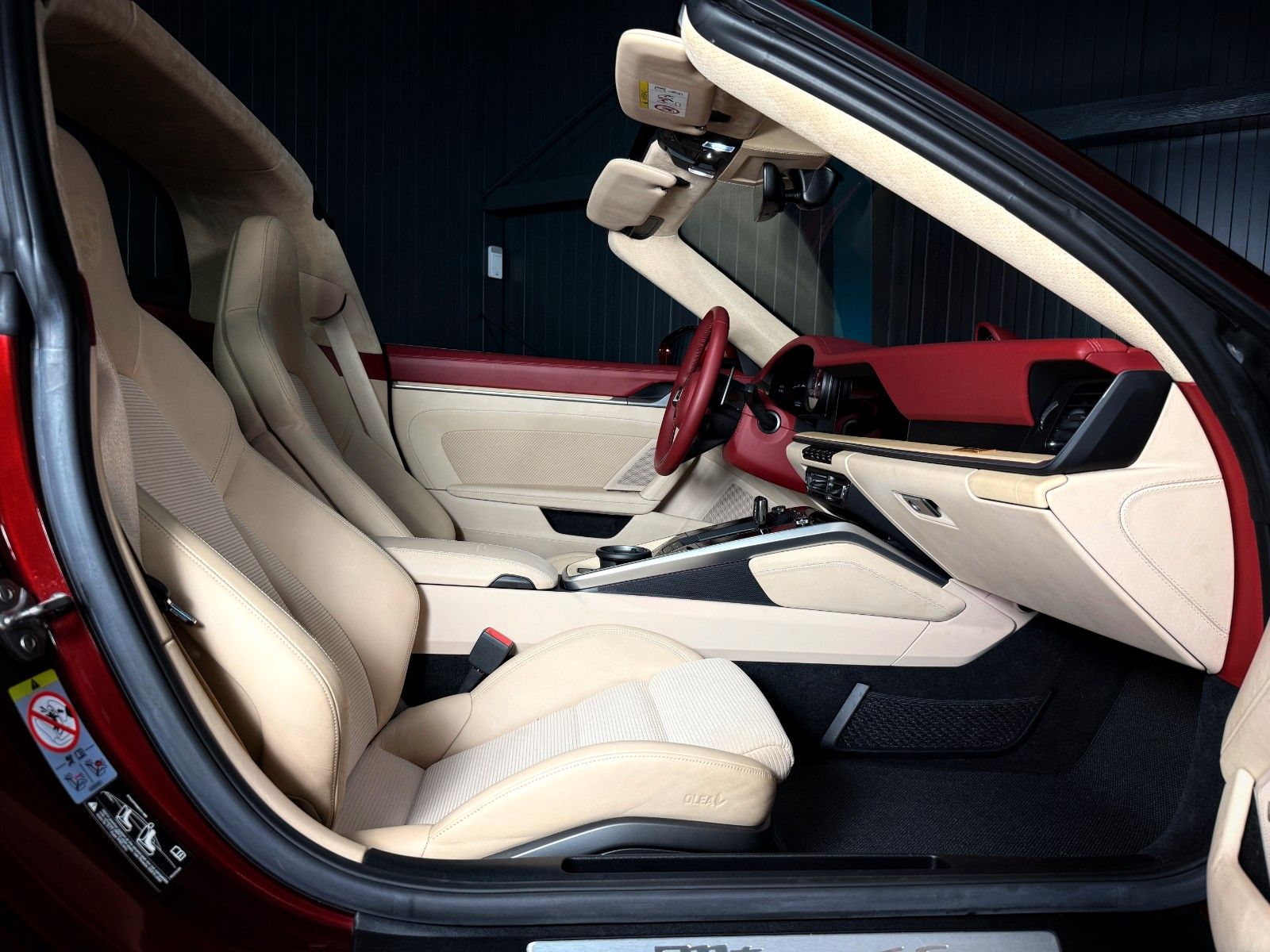 Fahrzeugabbildung Porsche 911 Targa 4 S Heritage Design Edition + N1. 173