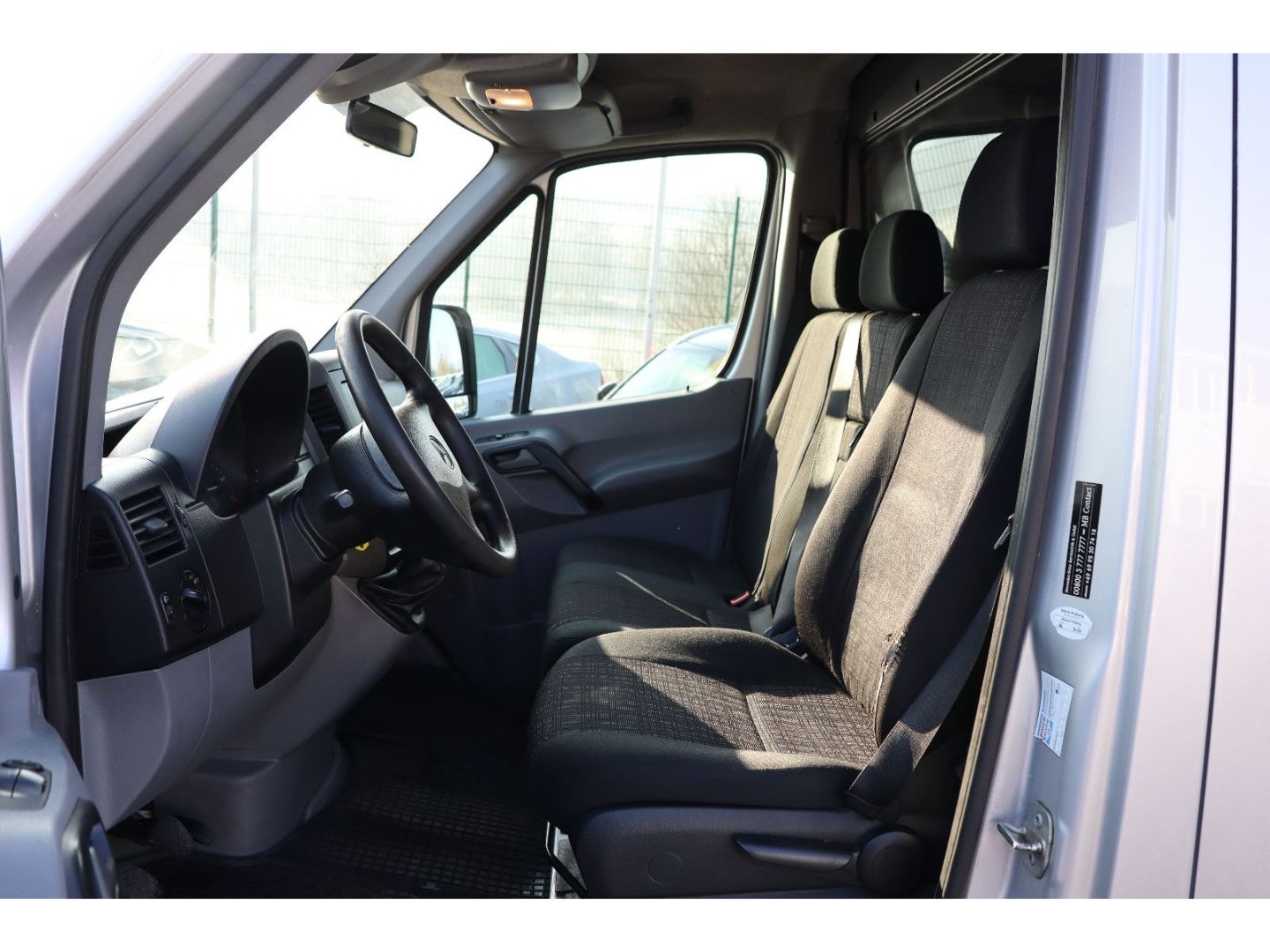Fahrzeugabbildung Mercedes-Benz Sprinter 313 CDI II Kasten AHK 3-Sitzer