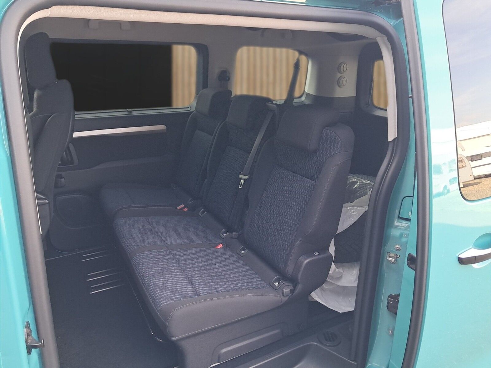 Fahrzeugabbildung Pössl Vanster Citroen 180 PS 8-Fach Bereift