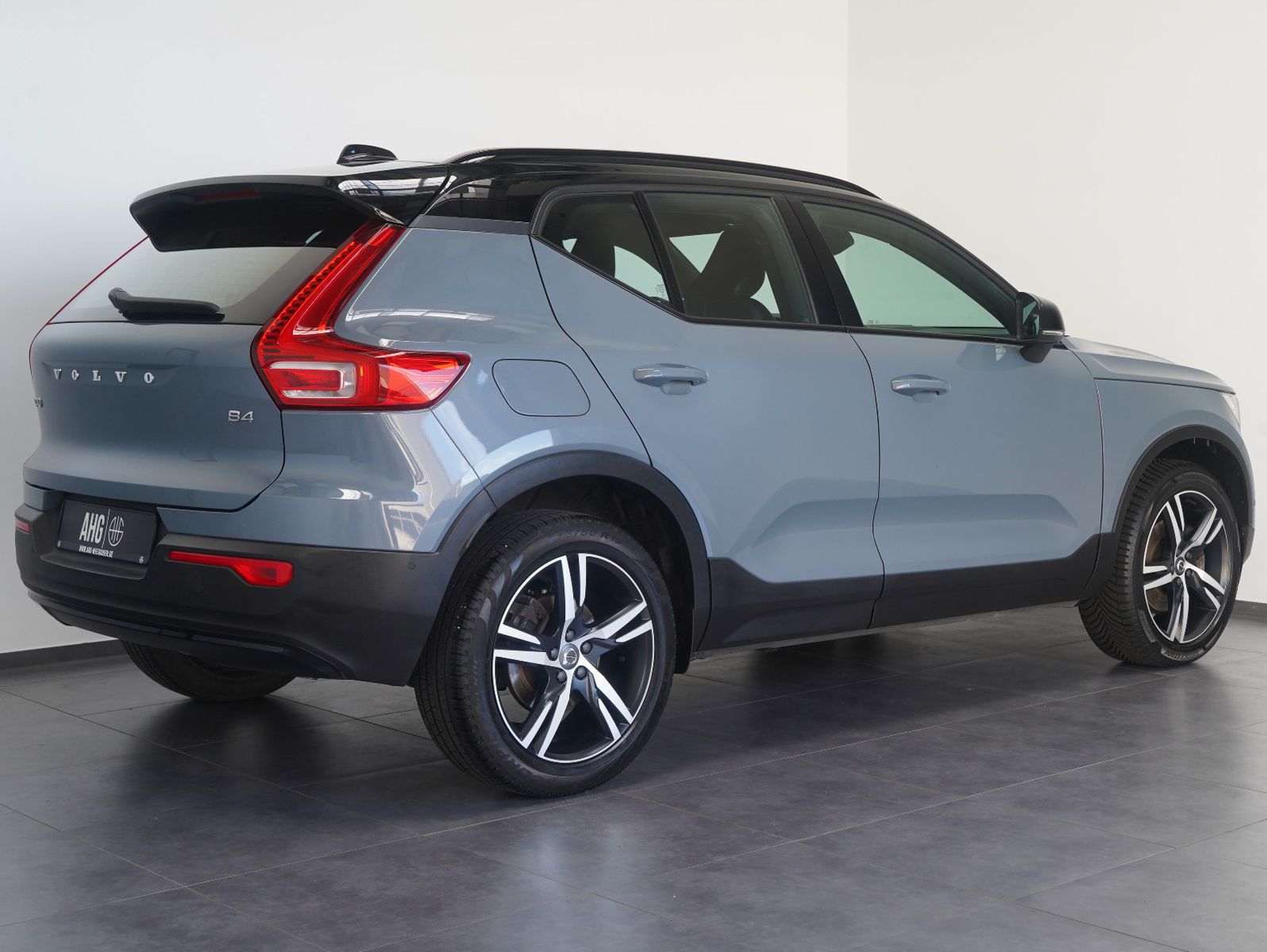 Fahrzeugabbildung Volvo XC40 B4 B R Design LED/NAVI/ACC/LEDER/360°
