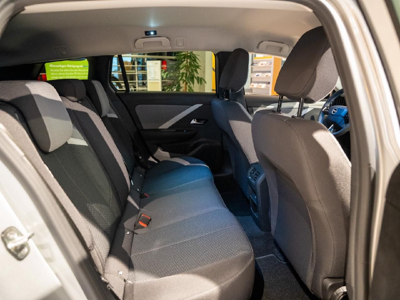 Fahrzeugabbildung Opel Astra L Sports Tourer Electric