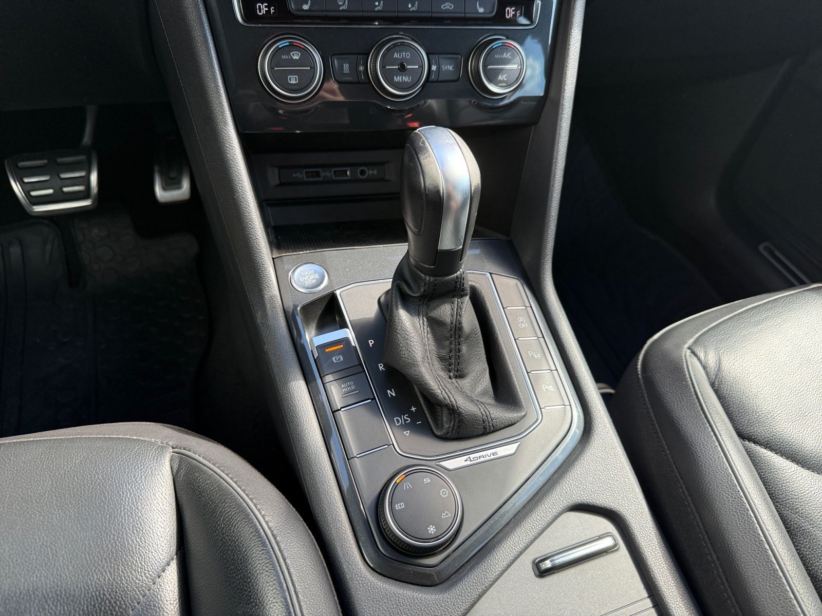 Fahrzeugabbildung SEAT Tarraco 2.0 TDI FR 4Drive PANO STANDHEIZUNG AHK