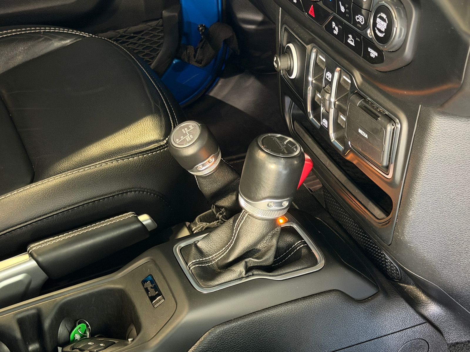 Fahrzeugabbildung Jeep Gladiator Launch Edition 4WD/KAMERA/LEDER/LED/EX