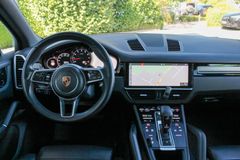 PORSCHE Cayenne / SPORT DESIGN PAKET / BOSE / MEMORY
