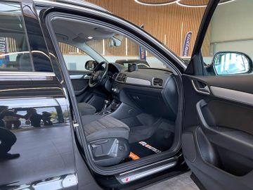 Audi Q3 *Sport*1. Hand*Klima*Navi*PDC*