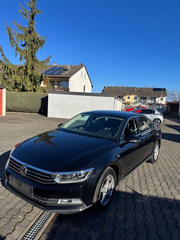 Volkswagen Passat Lim. 2.0 TDI BMT/NAVI,SITZH,PDC,AHK,ACC