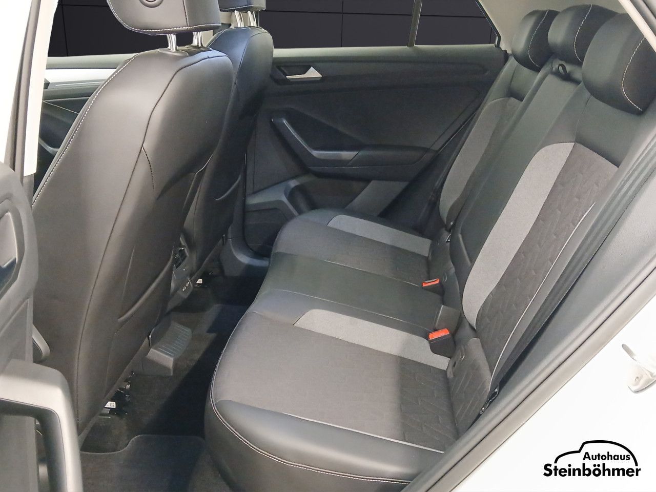 Volkswagen T-Roc - Bild 14