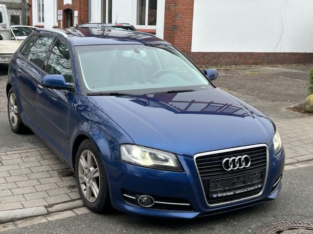 Audi A3 Sportback 1.8 TFSI Attraction-Automatik-Xenon