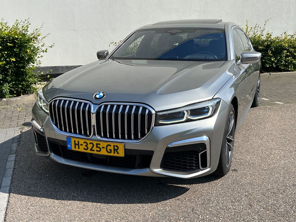 BMW 750