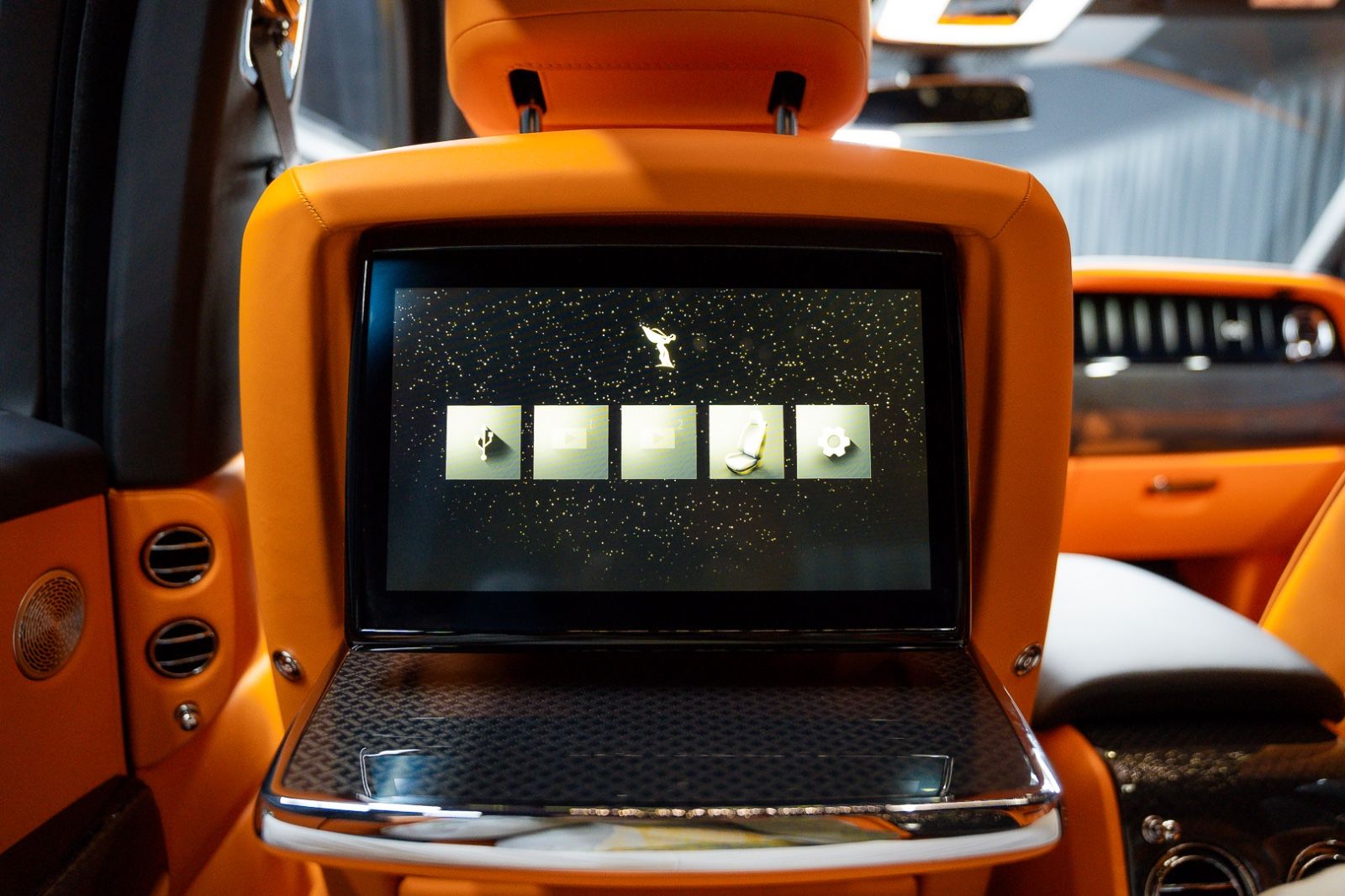 Fahrzeugabbildung Rolls-Royce Cullinan Black Badge 4Seats Starlight 2025 FULL