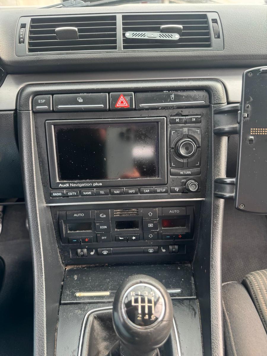 Audi A4 2006 — photo 9