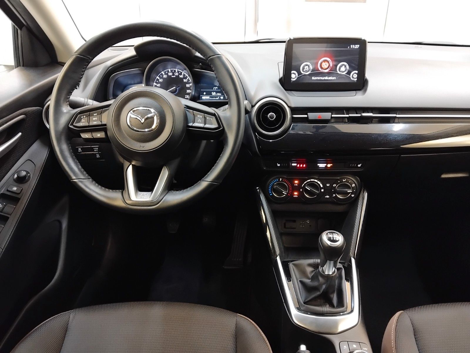 Mazda 2 (01/2022, Benzin)