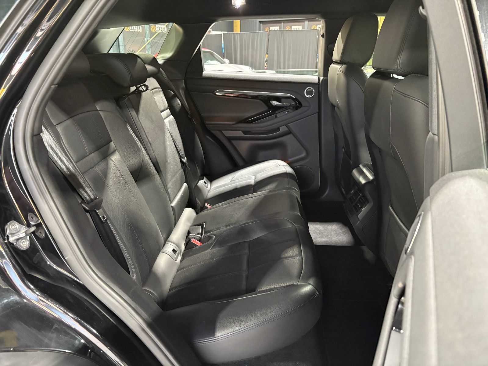 Fahrzeugabbildung Land Rover Range Rover Evoque R-Dynamic SE/MEMORY/ACC/APPLE