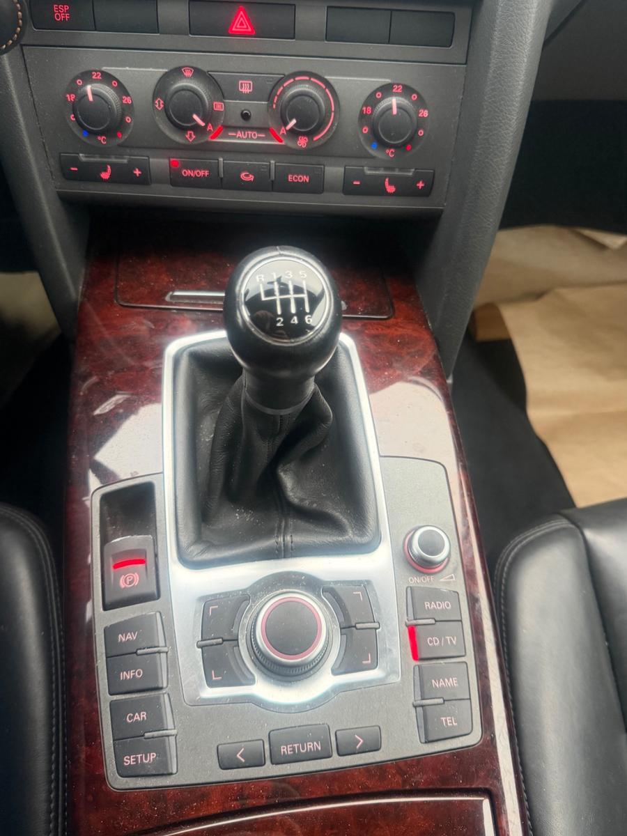 Audi A6 2.4 V6 quattro · Handschalter 