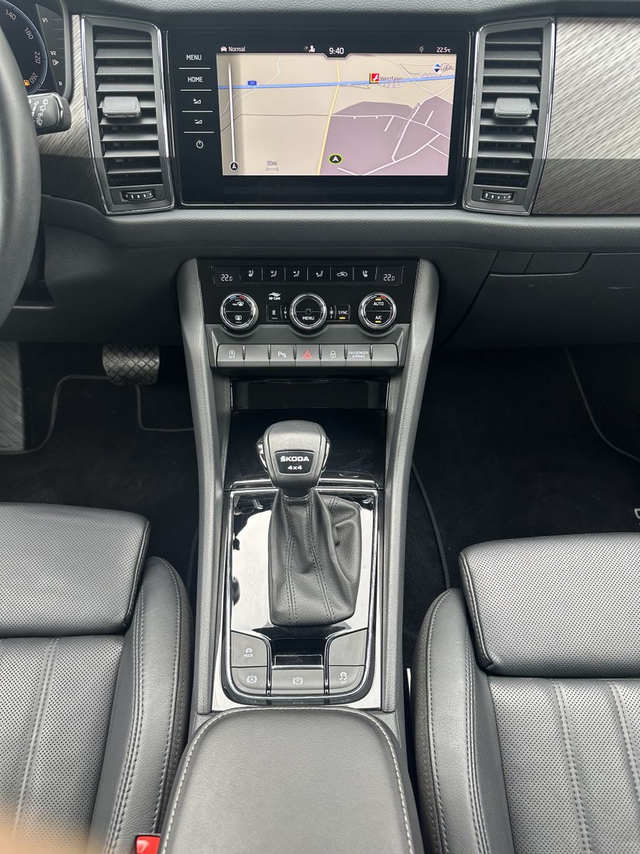 Fahrzeugabbildung SKODA Kodiaq 4x4 Style NAV+MATRIX+ACC+STANDHEIZUNG+VC