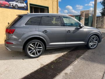 Audi Q7 - 4