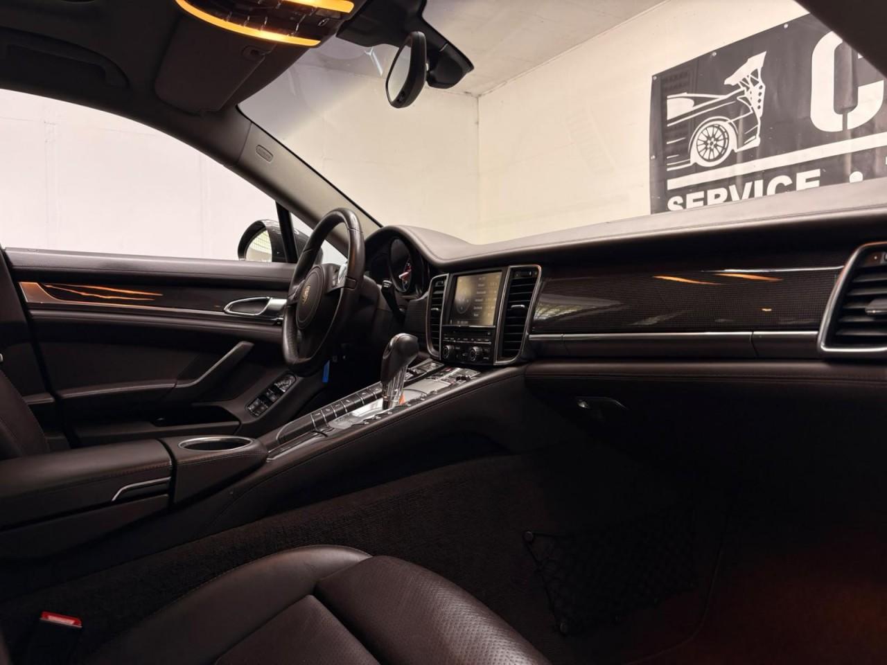 PORSCHE PANAMERA 3.6 V6 299 ch 4X4 BVA - TOIT PANORAMIQUE - SUSPENSION PNEUMATIQUE - CAMERA DE RECUL