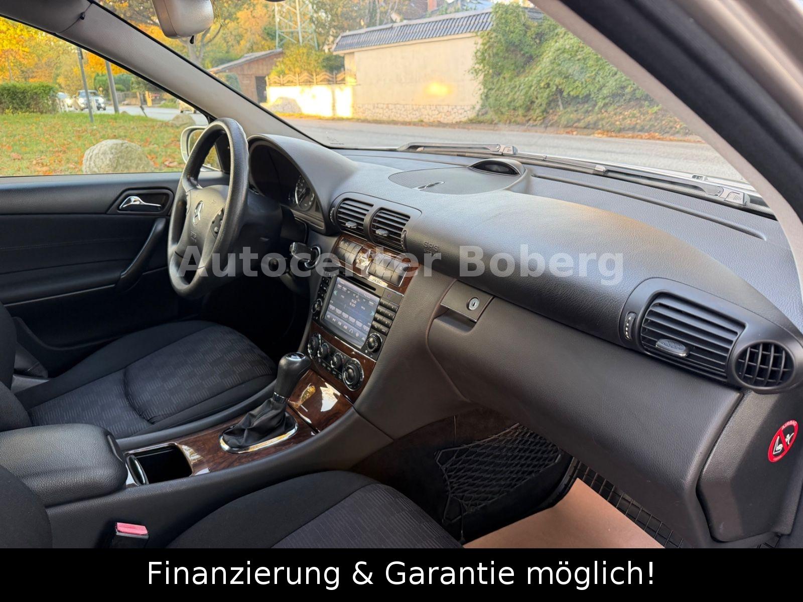 Mercedes-Benz C200 2004 — photo 13