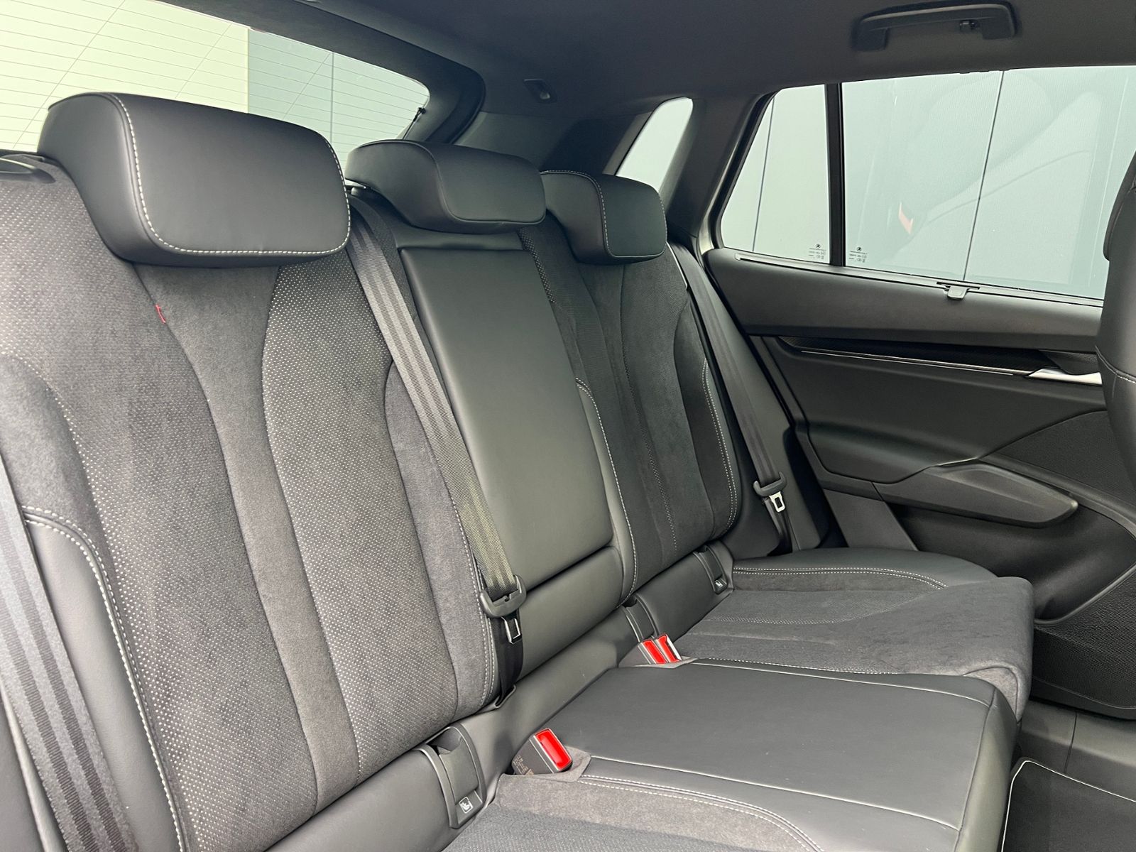 Fahrzeugabbildung SKODA Elroq 85 Sportline *AHK, Matrix-LED, LM'-21"*