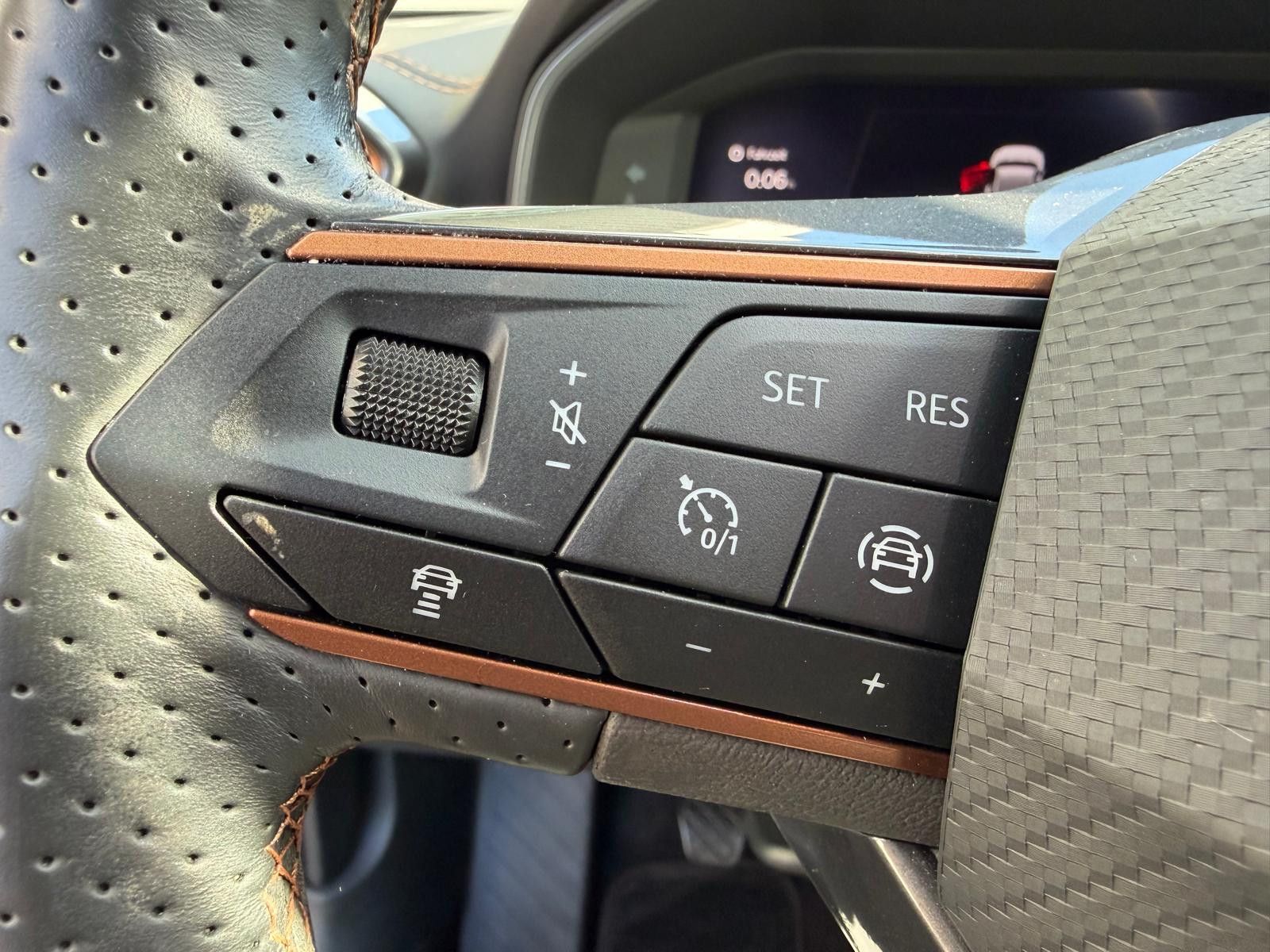 Fahrzeugabbildung CUPRA Formentor 2.0 TDI >VIRTU+LED+CARPL+PDC+ACC+DAB+