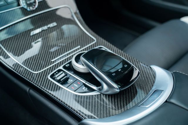 Mercedes-Benz C63S AMG Coupe / BURMESTER/ PANO/ HIGH-END/ 360° Mercedes-Benz C63S AMG Coupe / BURMESTER/ PANO/ HIGH-END/ 360°