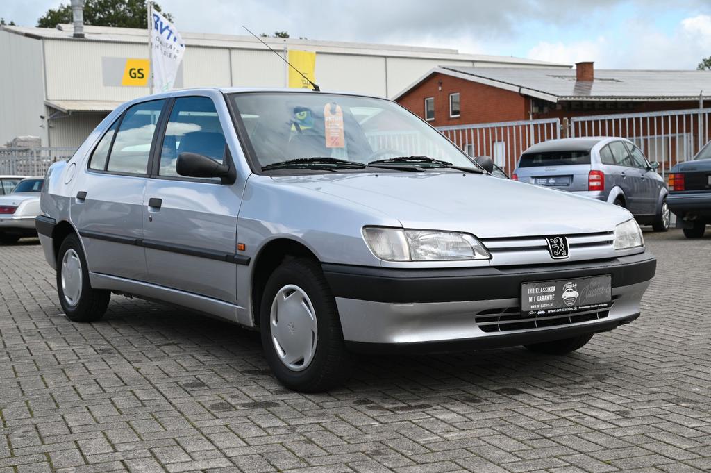 Peugeot 306