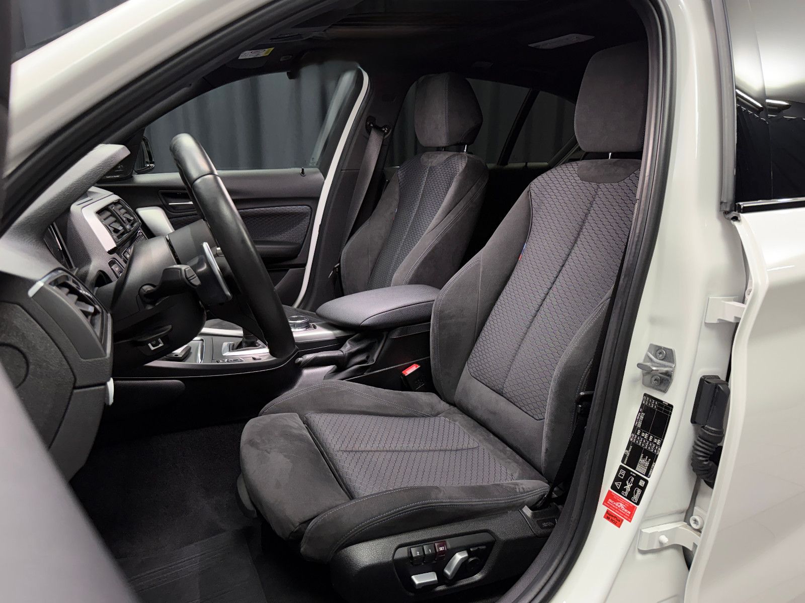Fahrzeugabbildung BMW M140i xDrive Special Edition|M-PERFORMANCE|1.HD