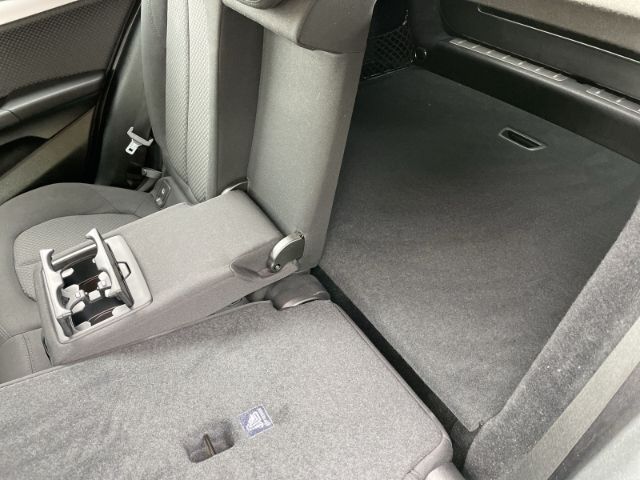 Fahrzeugabbildung BMW X2 sDrive 18i Autom. Navi, Sitzheizung, DAB
