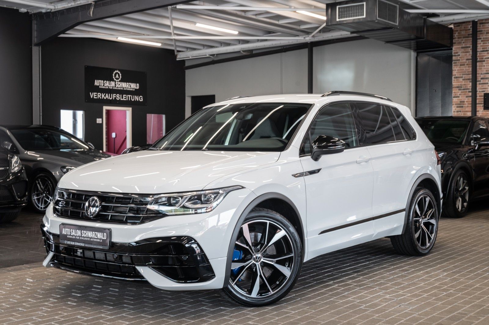 Volkswagen Tiguan R 4Motion MATRIX R-SITZE ACC 20-ZOLL DCC