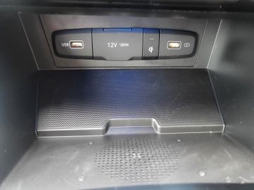 Fahrzeugabbildung Hyundai TUCSON 1.6 T-GDI PHEV 4WD TREND ASSI KRELL el.He