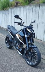 KTM 690 Duke 3 - KTM 2011 690