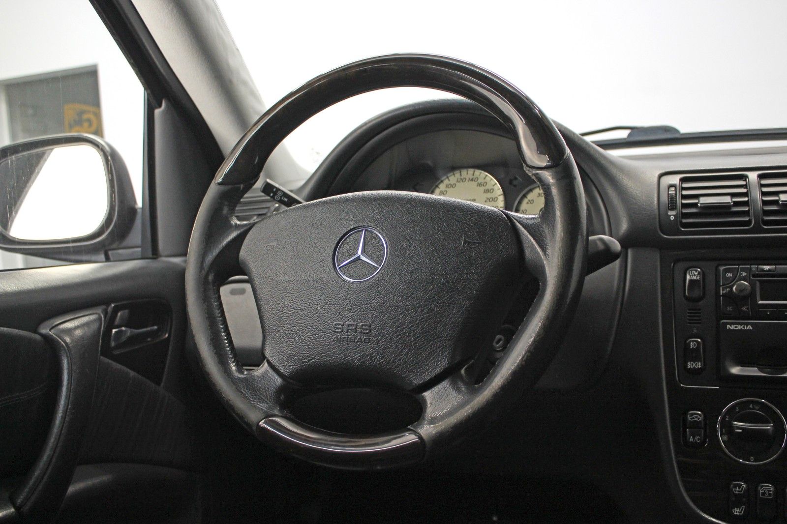 Fahrzeugabbildung Mercedes-Benz ML 55 AMG /BOSE/LEDER/NAVI/AHK