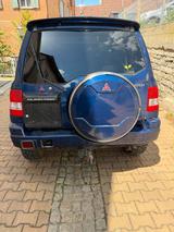 Mitsubishi Pajero 2.0 Benzin 4x4 - gebrauchte Mitsubishi Pajero aus dem Jahr 2005