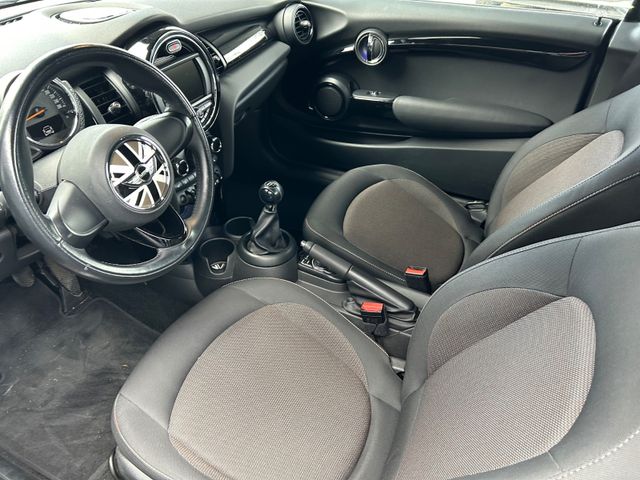 Fahrzeugabbildung MINI One Cabrio+Navi+PDC+LM+WR+BT+