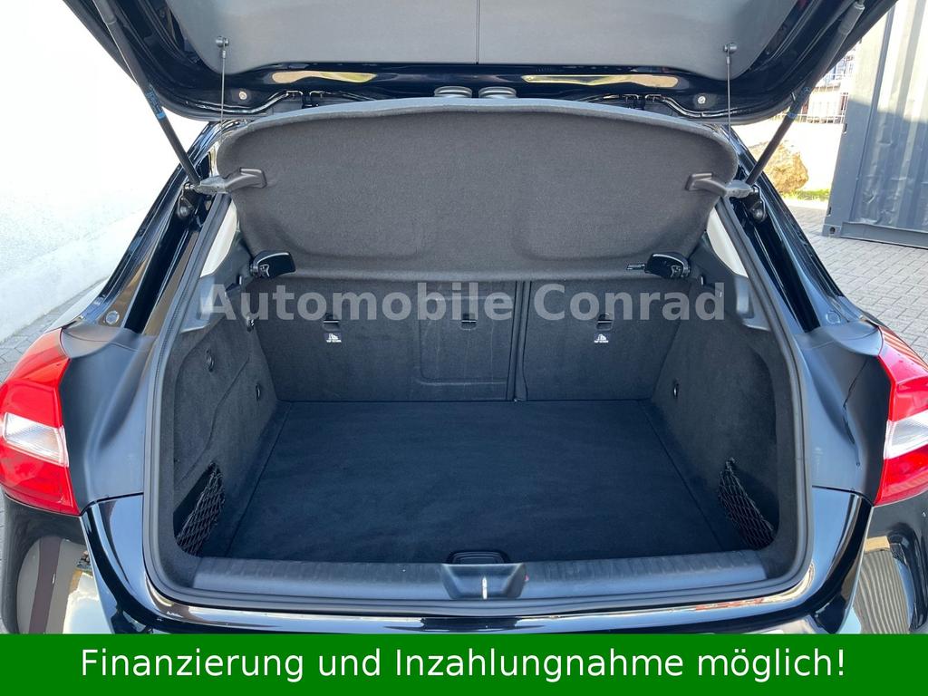 Mercedes-Benz GLA 220