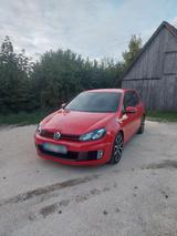 Volkswagen Golf 2.0 TSI DSG GTI  6 adidas - Volkswagen Golf: GTI Adidas