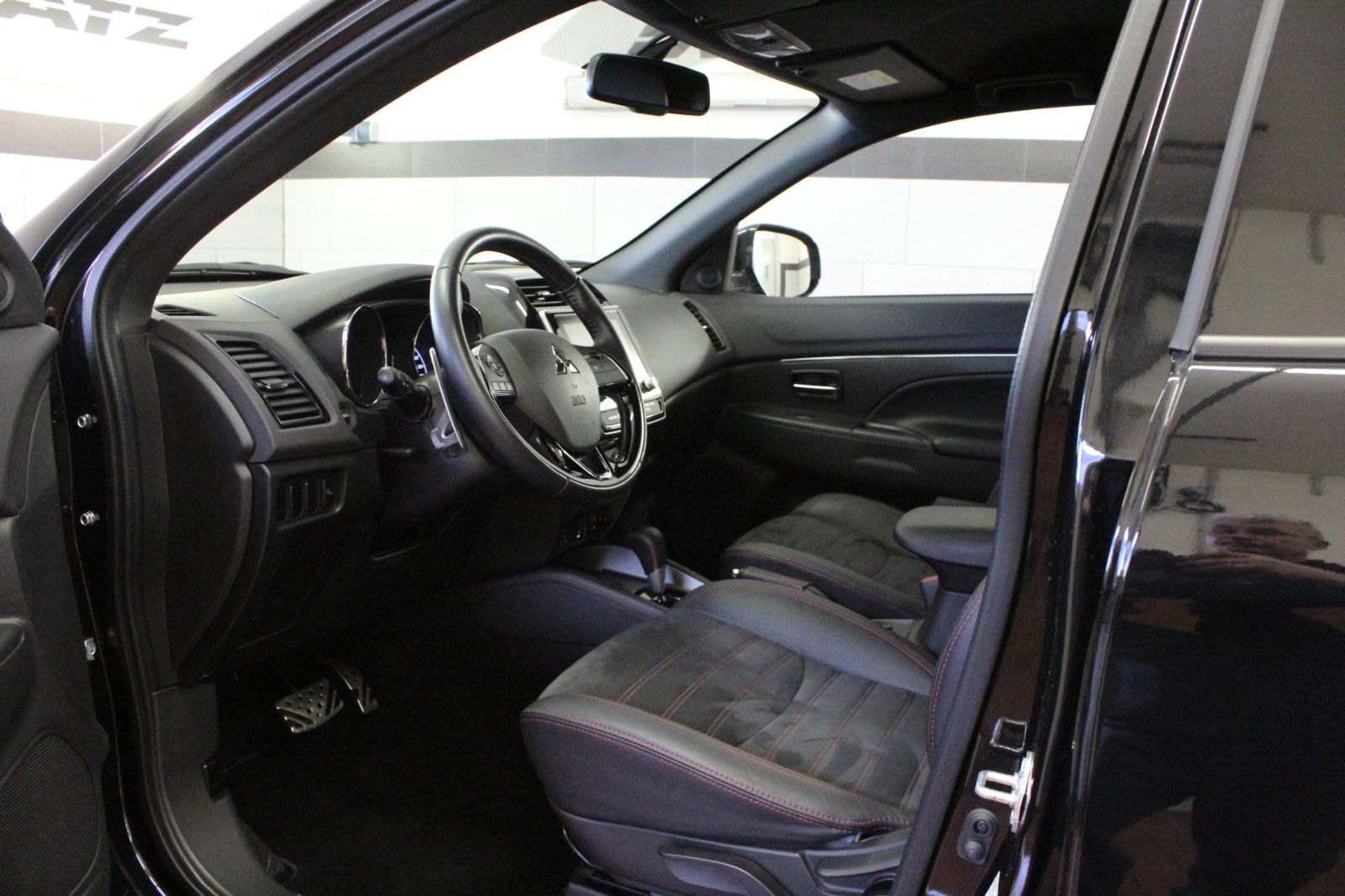 Fahrzeugabbildung Mitsubishi ASX 2.0 MIVEC CVT 2WD Spirit+