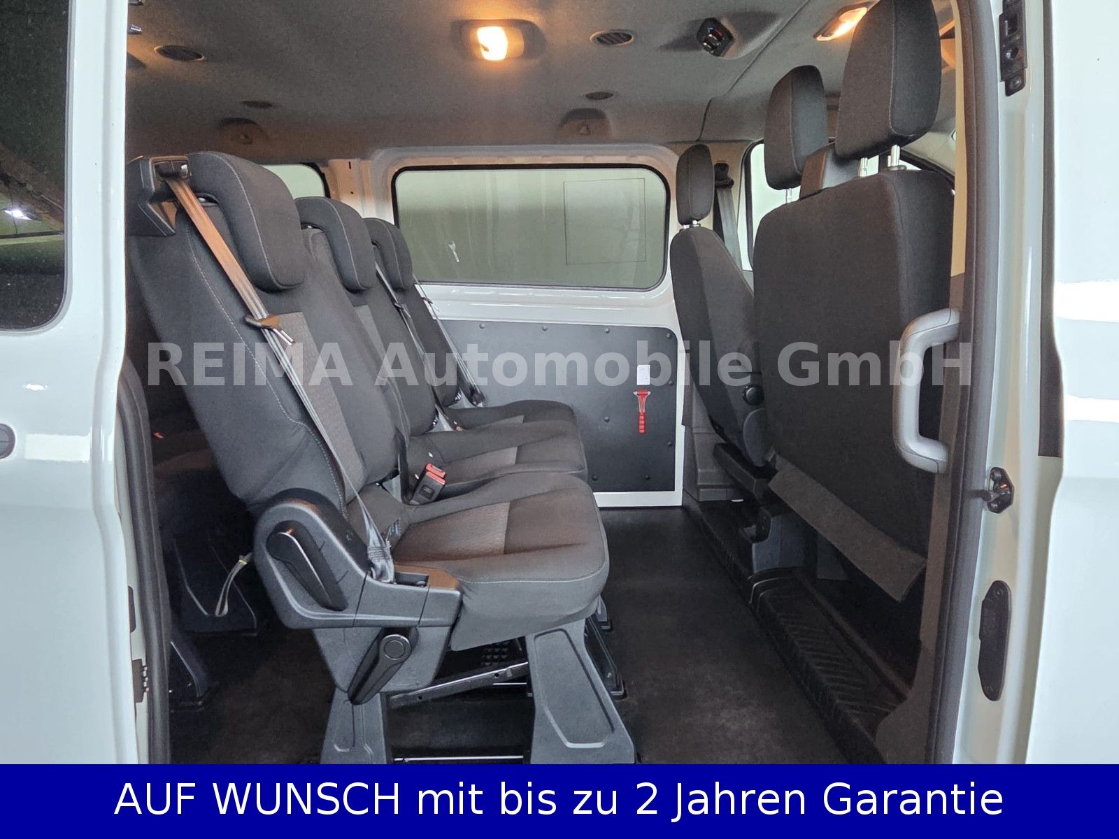 Fahrzeugabbildung Ford Transit Custom 2,0 TDi Kombi 9 Sitzer, Kamera