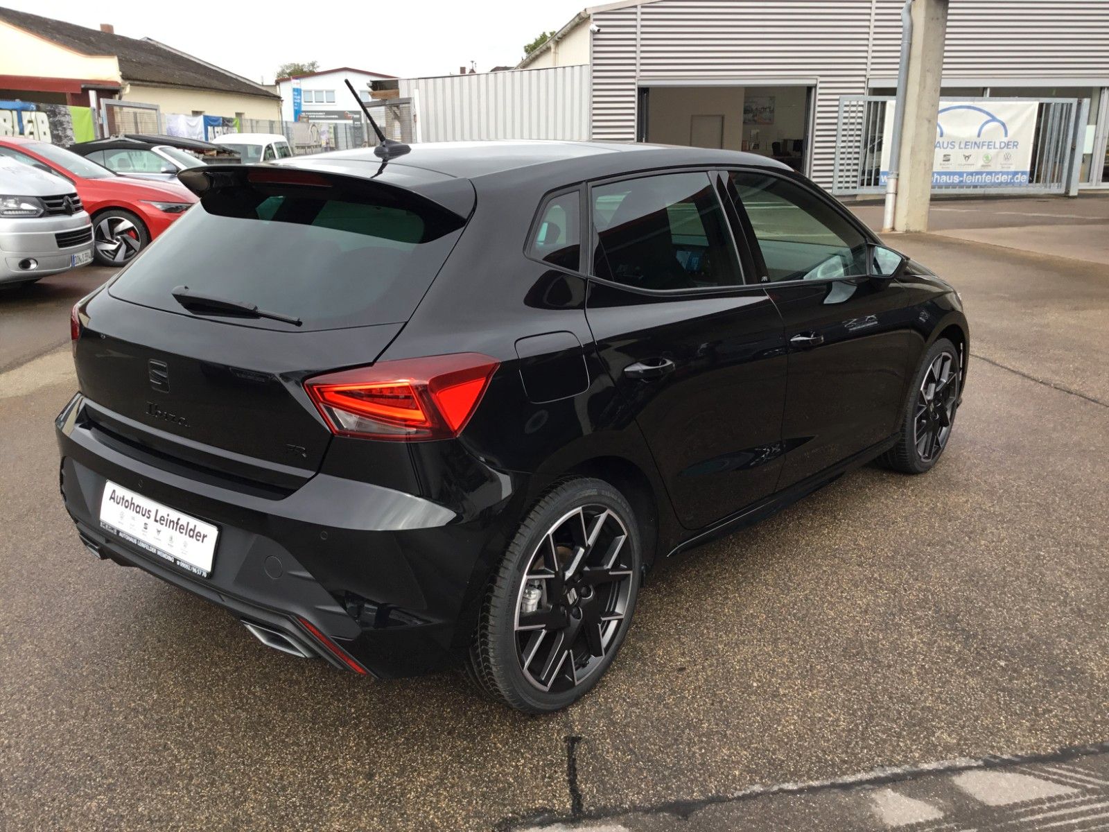Fahrzeugabbildung SEAT Ibiza 1.5 TSI FR Black Edition DSG+Pano+18"+ACC